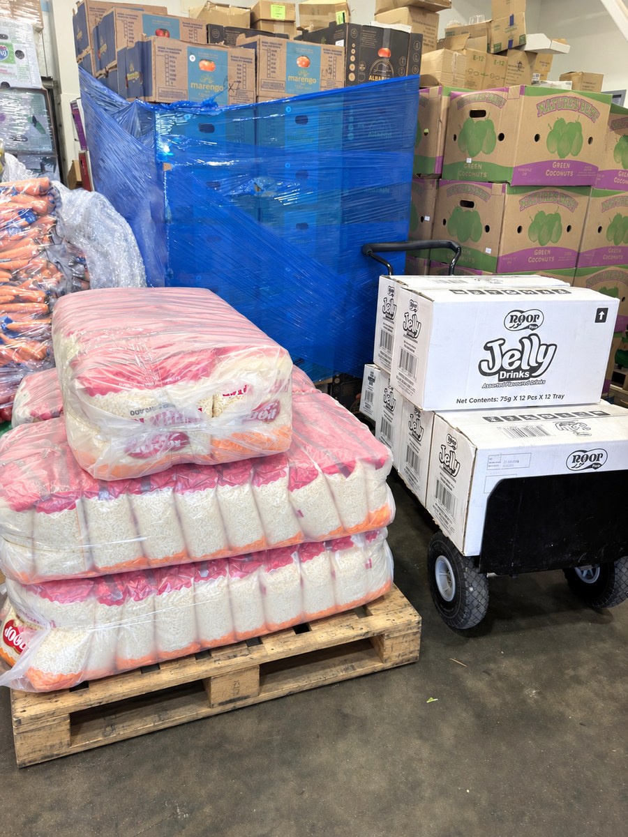 NOOR stockroom pallet presentation